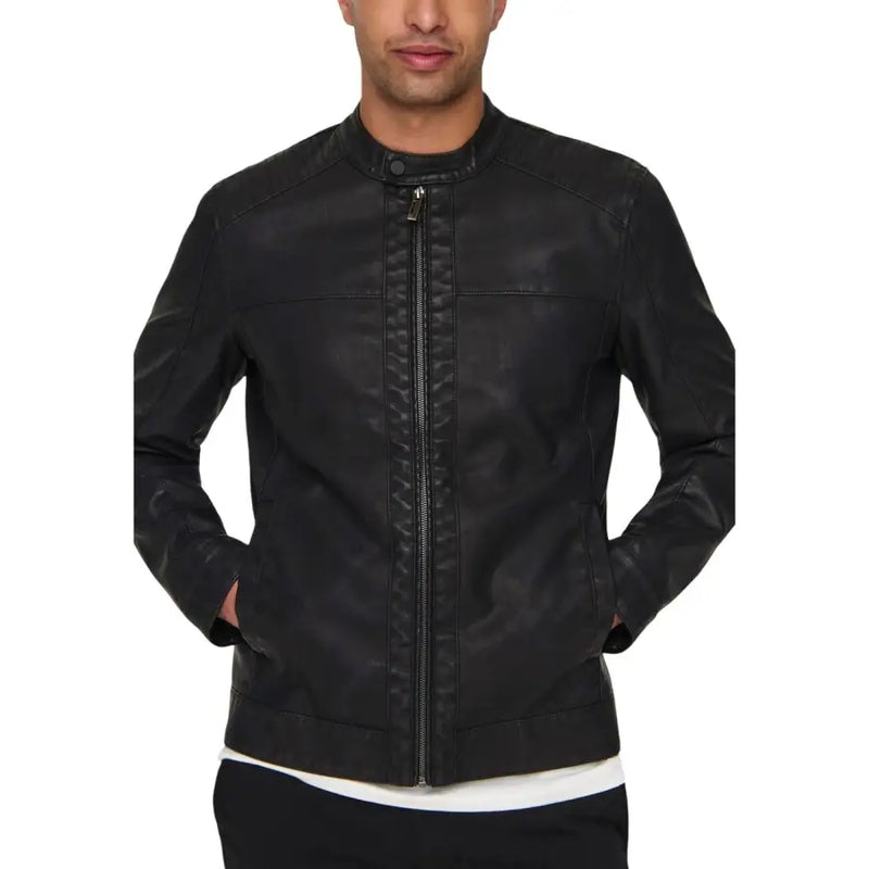 Only blouson aviateur noir en similicuir pour homme, avec fermeture éclair centrale et surpiqûres discrètes, en polyester et polyuréthane.