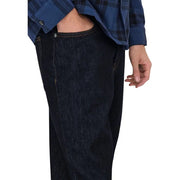 Only Jean pour homme en coton biologique bleu indigo foncé, coupe droite et surpiqûres apparentes.