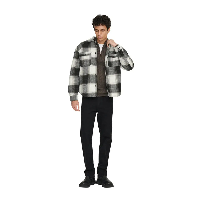 Only Blazer à carreaux pour homme, en polyester noir, avec chemise en flanelle à carreaux noirs et blancs, fermeture boutonnée et poches poitrine.