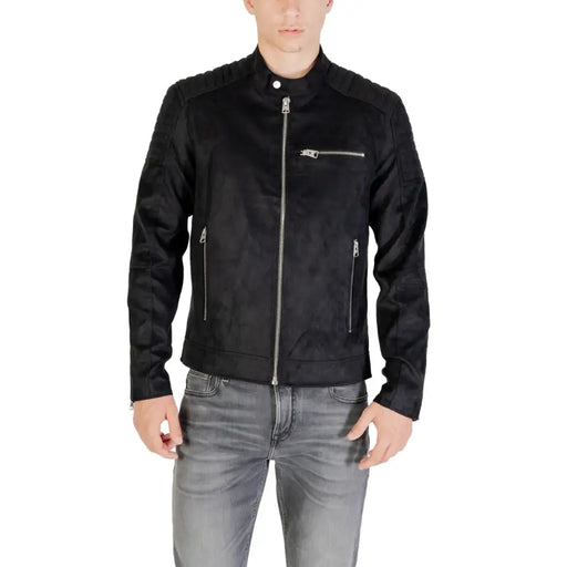 veste de motard en daim noir par only et fils avec des fermetures éclair argentées et des empiècements matelassés aux épaules en similicuir noir