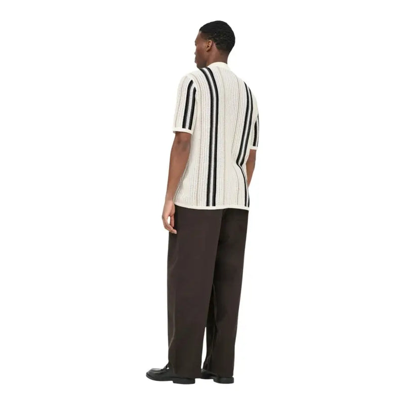 Only & Sons Polo homme beige à rayures en maille de coton avec des rayures verticales noires épaisses de couleur crème.