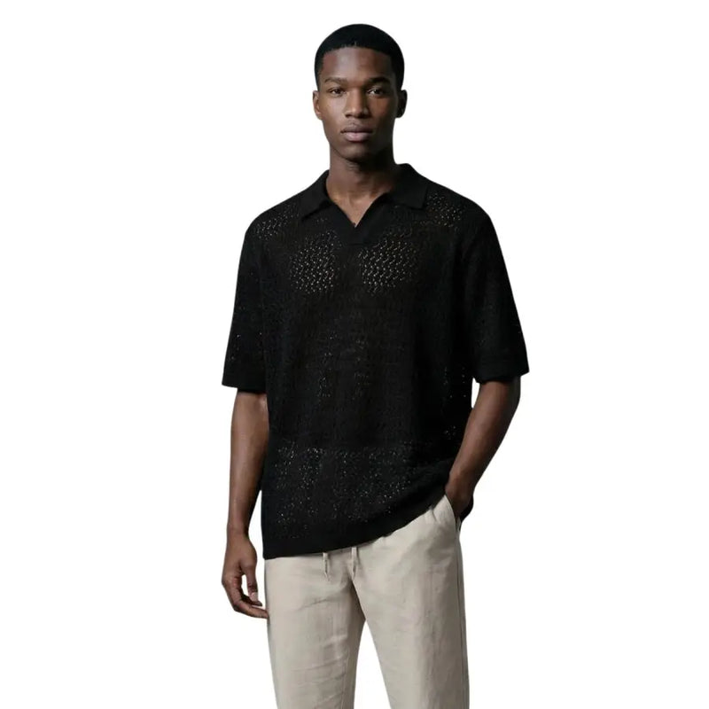 Only & sons Polo homme noir à col en V et manches courtes en coton biologique avec motif ajouré texturé sur la poitrine et les épaules
