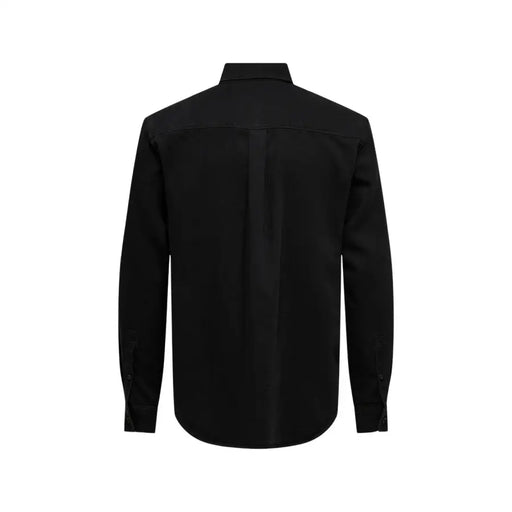 Only & Sons Chemise noire pour homme, manches longues, boutonnée, col classique et coupe ajustée, en coton.