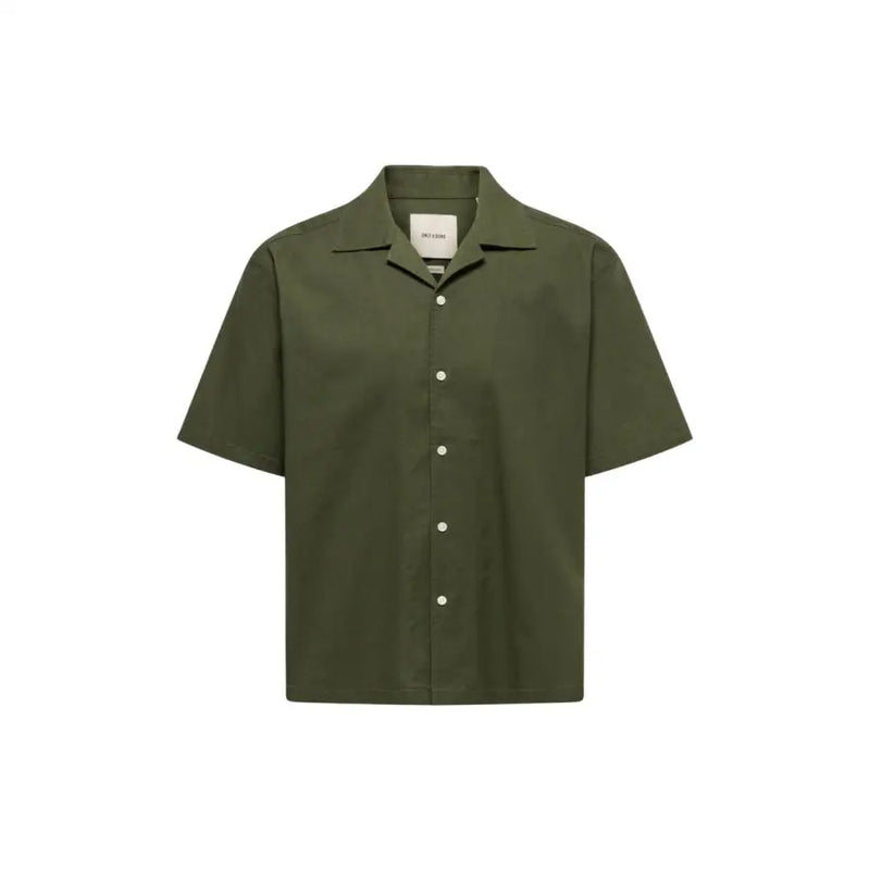 Only & Sons Chemise homme vert olive à manches courtes, col et boutons blancs, idéale pour une tenue décontractée.
