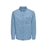 Chemise boutonnée en denim bleu clair avec col classique et poche poitrine par Only Fils pour hommes