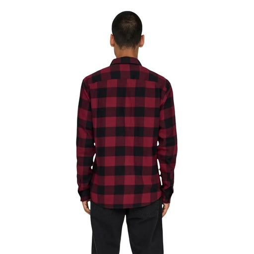 Only Sons men shirt long-sleeved flannel in bold red and black checkered pattern suitable for casual wear