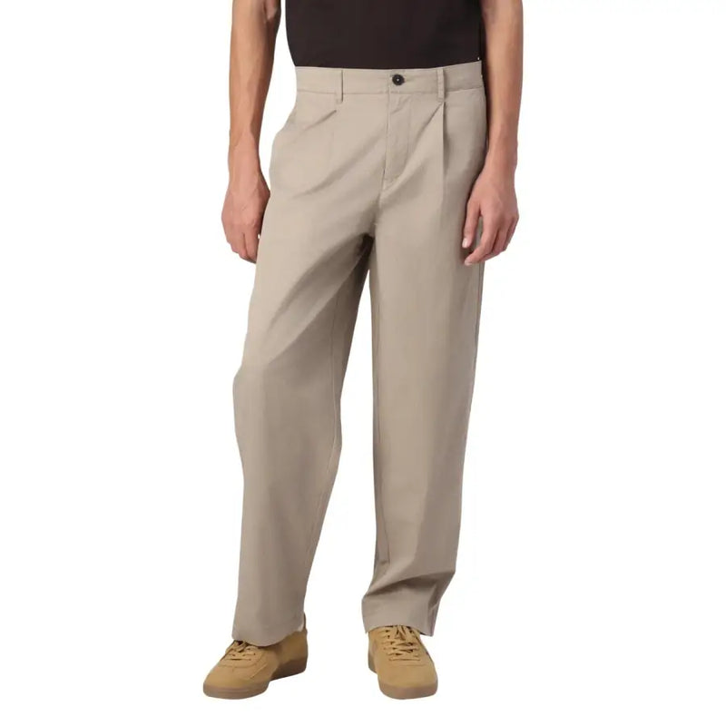 Pantalon chino beige à plis, fermeture boutonnée et coupe droite. Only Collection de pantalons pour hommes Sons