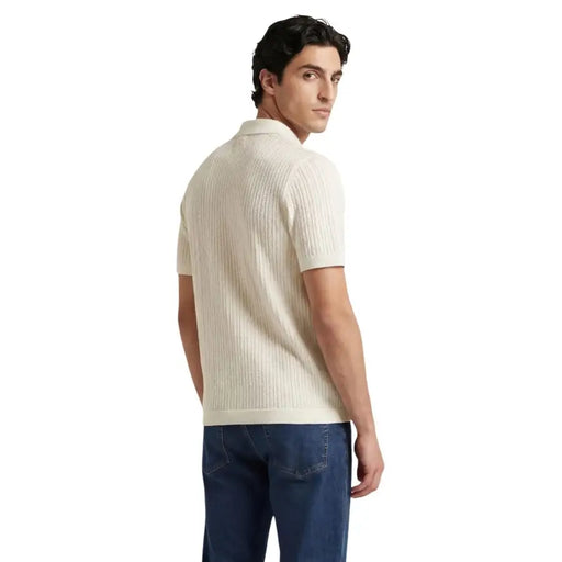 Only Polo à manches courtes en coton blanc pour homme, en maille côtelée crème avec col classique, idéal pour une tenue décontractée.