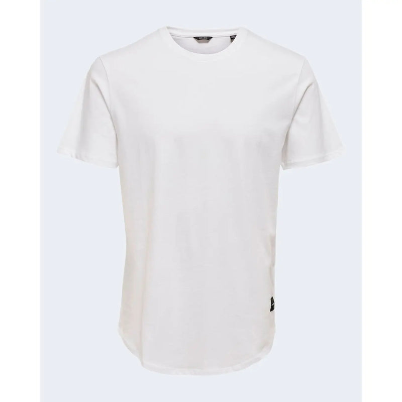 Only T-shirt blanc en coton pour homme, col rond, manches courtes et étiquette logo noire discrète au niveau du col.