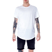 Only T-shirt blanc en coton pour homme, col rond et ourlet légèrement incurvé, style minimaliste.
