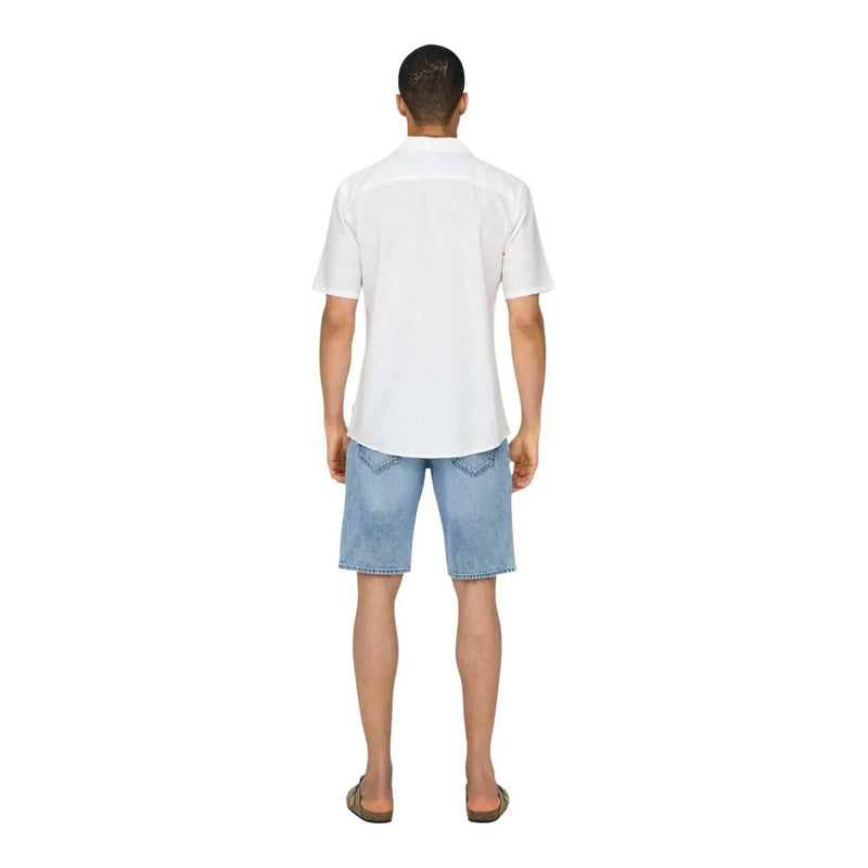 Only Chemise de villégiature pour homme en lin mélangé blanc, manches courtes, col classique et coupe ajustée.