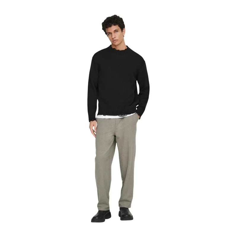 Only Pull Sons Tune pour homme en maille côtelée noire avec ourlet effiloché, vue de face