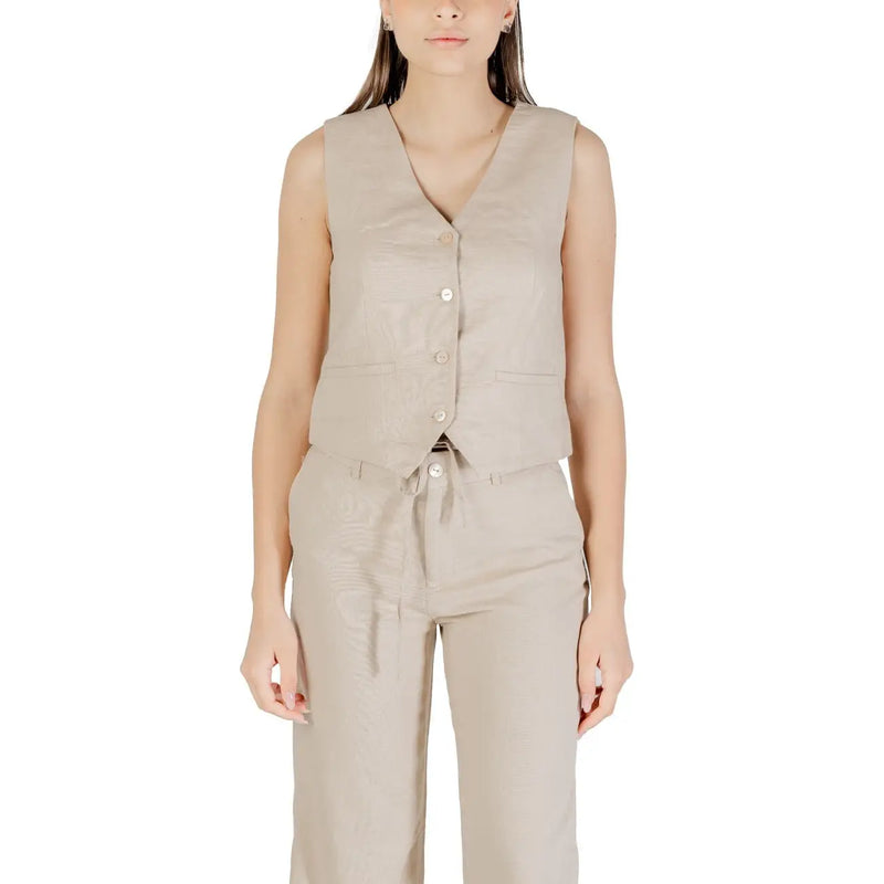 Gilet sans manches beige en lin mélangé, col en V, fermeture boutonnée et poches avant pour femme par Only