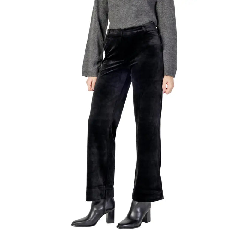 Black high-waist straight-leg velvet trousers by Only Women