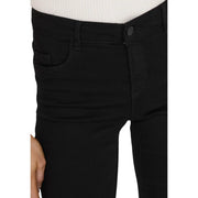 Only Jean skinny noir stretch pour femme en viscose mélangée, coupe élégante et détails de coutures discrets.