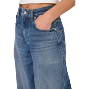 Only Jean bleu clair pour femme en denim de coton, coupe classique cinq poches et finitions argentées.