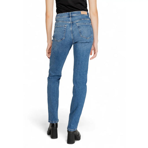 Only Jean en denim de coton bleu stretch pour femme, coupe droite classique et délavage subtil.