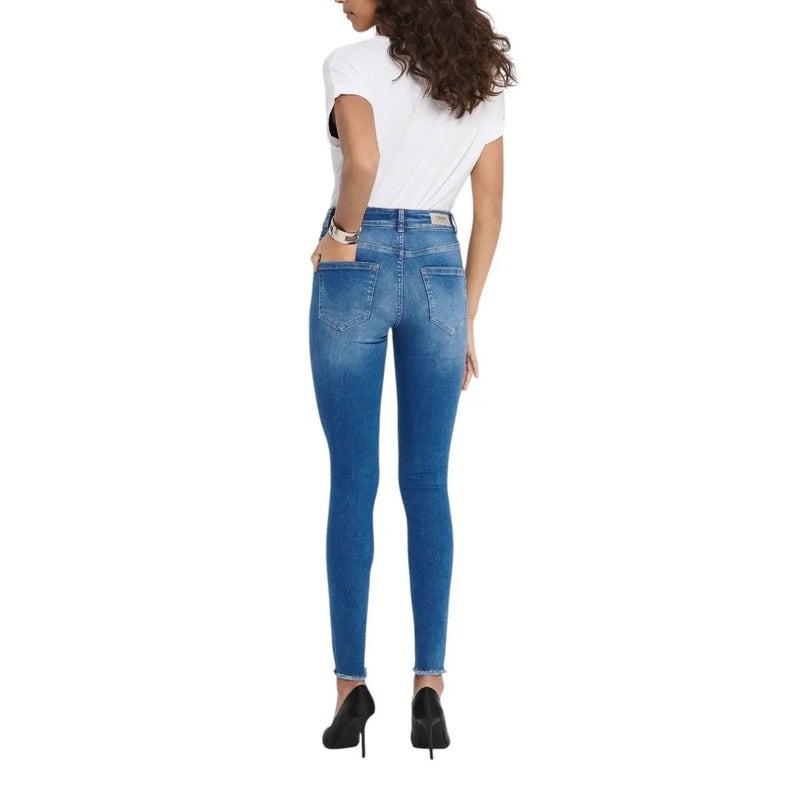 Jean en denim bleu taille haute et coupe slim, ourlets effilochés, en mélange de coton, idéal pour le printemps. only femmes