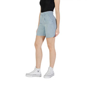 Light blue lyocell high-waisted shorts with pleated front and side pockets from Only women casual summer apparel