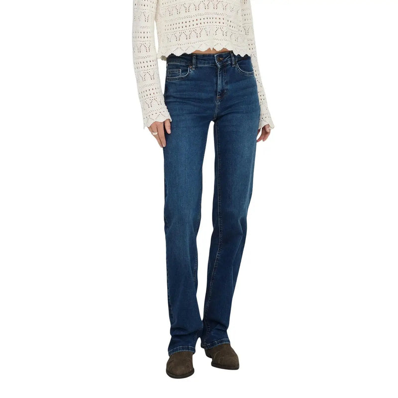 denim de coton bleu foncé only Jean mi-long droit pour femme, coupe classique à cinq poches et jambes droites.