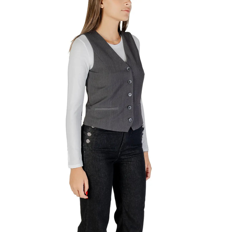 Only Gilet gris à col en V boutonné pour femme, mélange de polyester, avec une élégante coupe cintrée gris foncé et de subtiles surpiqûres verticales.