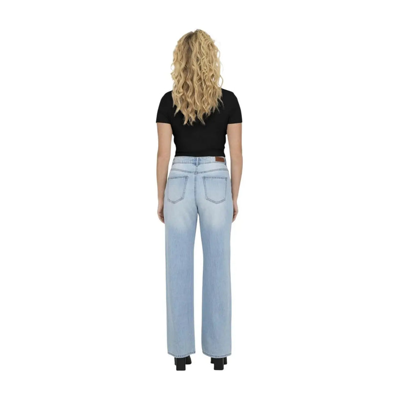 Back view of light-wash wide-leg denim jeans with classic back pockets paired with only women organic cotton black t shirt