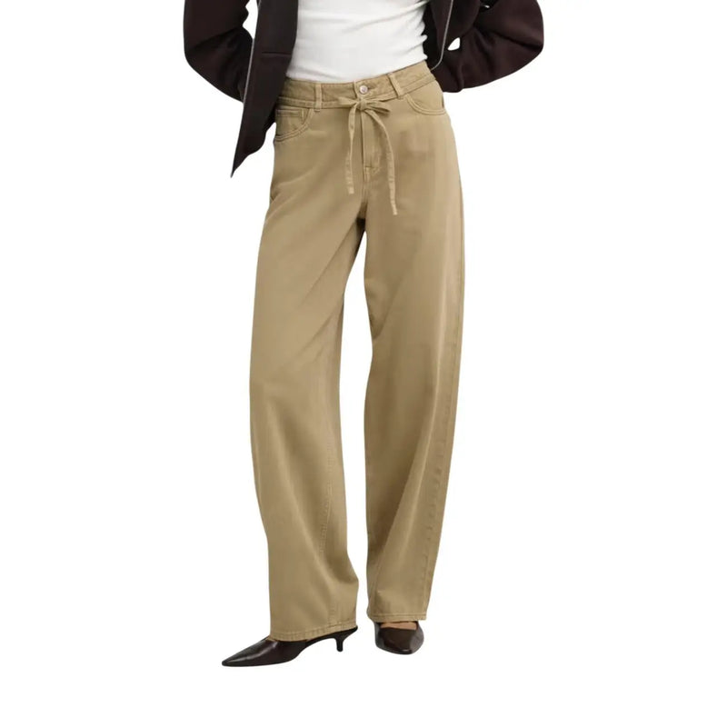 Pantalon en denim beige à jambes larges avec taille élastiquée à cordon de serrage de Only Collection de jeans en coton violet pour femmes avec ceinture