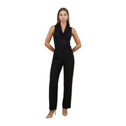 Combinaison pantalon noire sans manches à col bénitier en viscose, pantalon tailleur et coupe moderne et élégante pour femme.