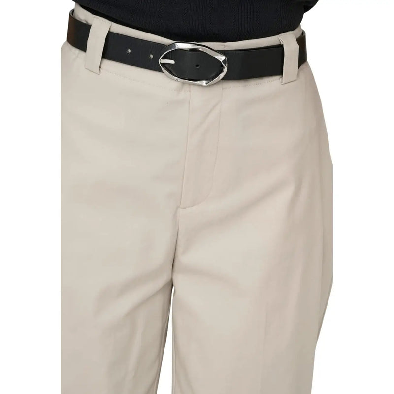 Ceinture en cuir noir avec boucle ovale argentée assortie à only Pantalon beige en coton stretch pour femme, taille 30