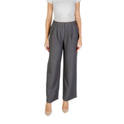 Pantalon tailleur gris plissé à jambes larges pour femme en polyester viscose avec fermeture éclair et crochet, taille 38 par Only