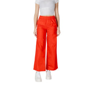 Pantalon large en satin rouge vif avec taille élastique de Only collection printemps-été en coton pour femmes