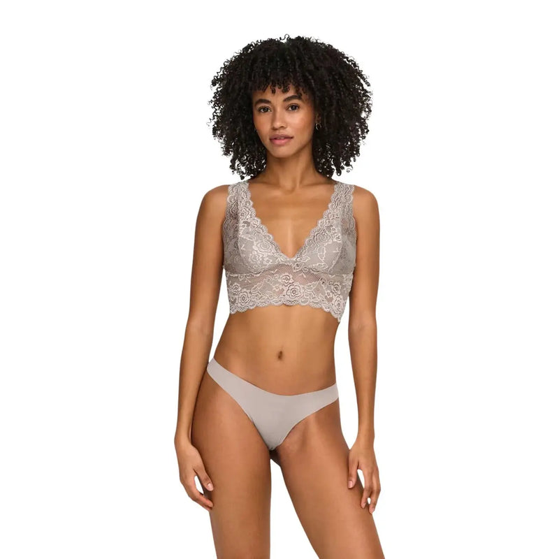 Soutien-gorge en dentelle grise à délicats motifs floraux et string gris assorti à bretelles en polyester par Only Sous-vêtements féminins