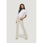 Only Jean blanc en coton stretch pour femme, coupe évasée couleur crème, cinq poches classiques et braguette boutonnée