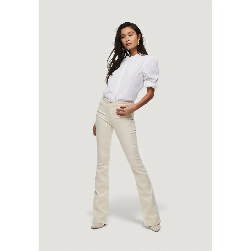Only Jean blanc en coton stretch pour femme, coupe évasée couleur crème, cinq poches classiques et braguette boutonnée