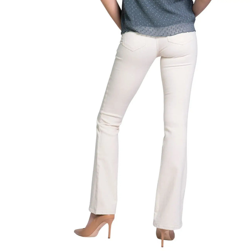 Jean évasé couleur crème par Only Femme, tissu en coton extensible et poche arrière classique.