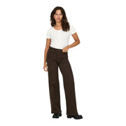 Only Jean large pour femme en coton marron, confectionné dans un denim classique marron foncé et à coupe droite.