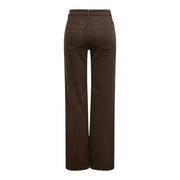 Jean marron en coton à jambes larges pour femme, coupe droite et poches arrière classiques, vu de dos