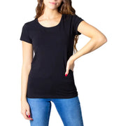 Only T-shirt noir à manches courtes et col rond pour femme, en coton avec un design à encolure dégagée