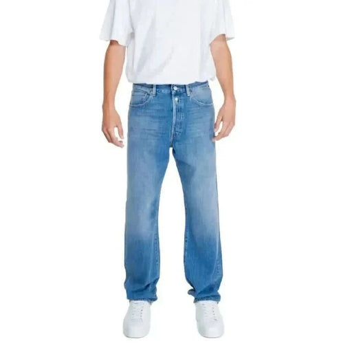 Light blue straight-leg denim jeans from Replay for men, featuring a modern design