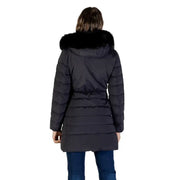 Doudoune longue à capuche noire Peuterey pour femme avec capuche doublée de fourrure douce