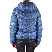 Doudoune Peuterey pour femme, bleue et noire, à motif écailles de serpent, avec capuche, conçue pour les temps froids.