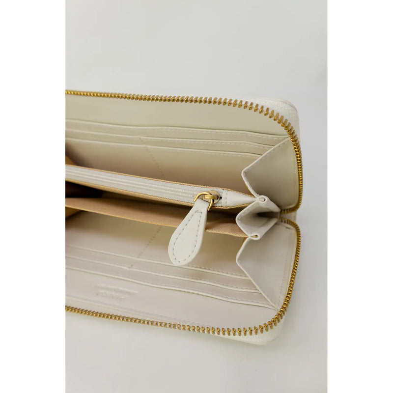 Pinko Portefeuille femme en cuir beige zippé, avec fermeture éclair en cuir crème et languette assortie.