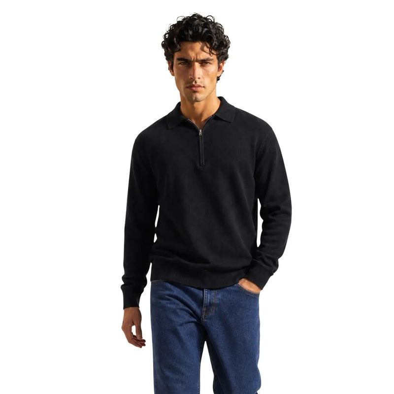 Polo Rains pour homme, coupe ajustée, noir, col zippé à mi-hauteur et poignets côtelés, vue de face