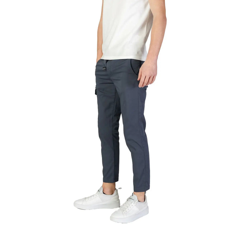 Pantalon en coton gris foncé pour homme Refrigiwear, coupe slim et poches latérales discrètes, idéal pour l'automne et l'hiver.