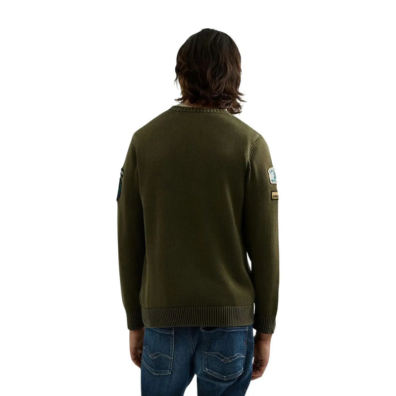 Pull en coton Replay pour homme, vert olive, poignets côtelés et deux poches plaquées sur les manches, vue de face