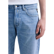 Jean Grover de Replay pour homme, en denim clair délavé, cinq poches et effet délavé subtil, vue de face