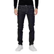 Jean slim bleu indigo foncé pour homme, coupe Replay, avec surpiqûres blanches et fermeture éclair et bouton.