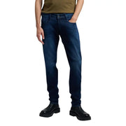 Jean homme Replay bleu marine à fermeture éclair et boutons, coupe slim, en denim bleu foncé avec un design classique à cinq poches et un délavage subtil.