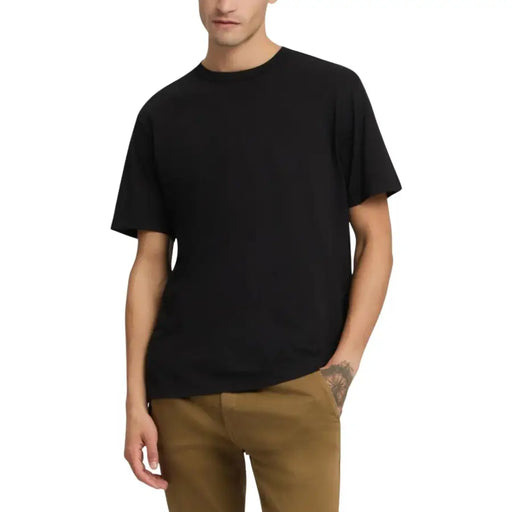 Replay hommes t-shirt un modèle minimaliste noir à col rond et manches courtes, idéal pour une tenue décontractée
