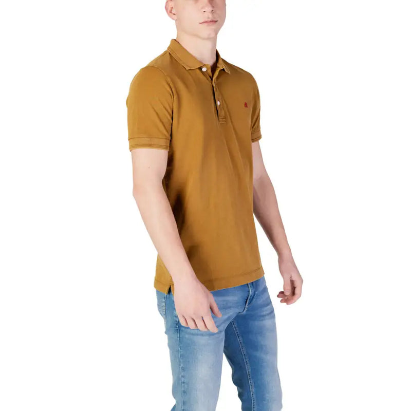 Replay men’s yellow short sleeve polo shirt in mustard yellow with a classic collar and small red chest logo